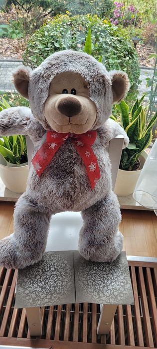 Pluszowy świąteczny miś