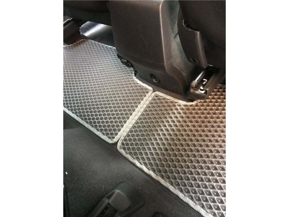 Toyota Corolla Verso 2003-2009 Коврики EVA (черные)