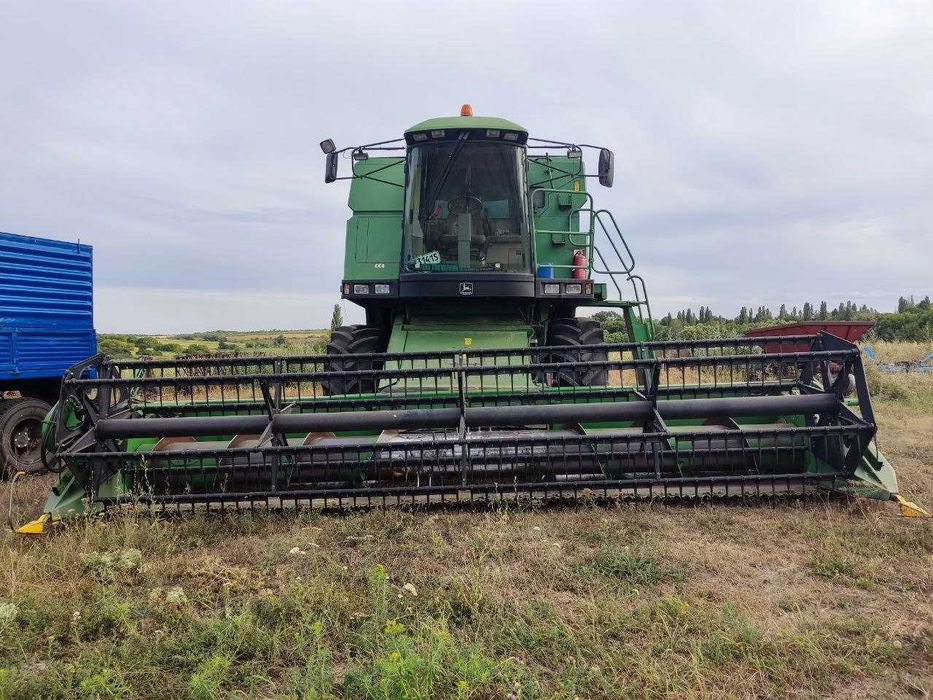 Комбайн John Deere 2254 HillMaster з жаткою Flex 920
