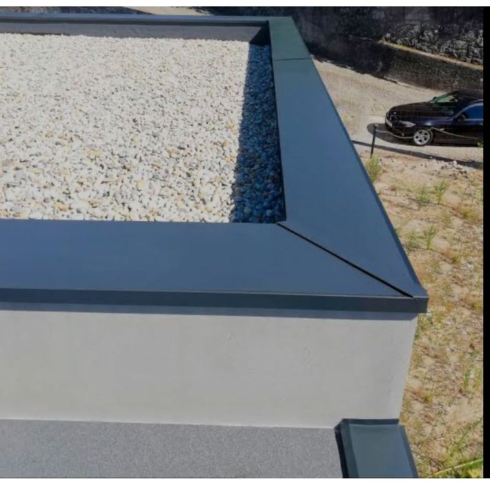 Caleiros e rufos de alumínio lacado