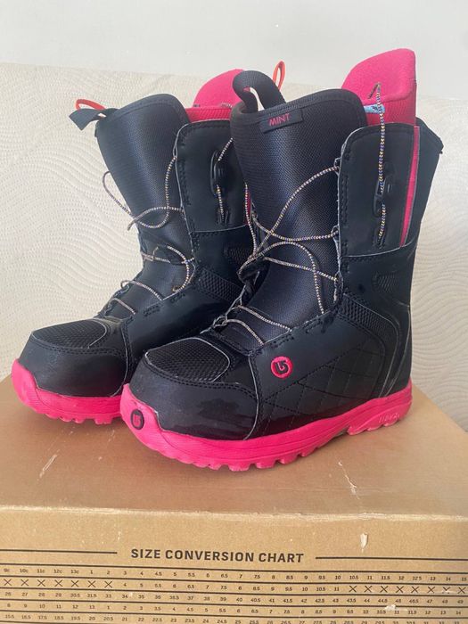 Burton Mint розмір 37 (us 6.5)