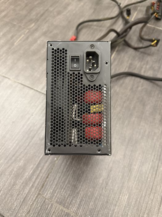 Продам блок питания Chieftec 600W