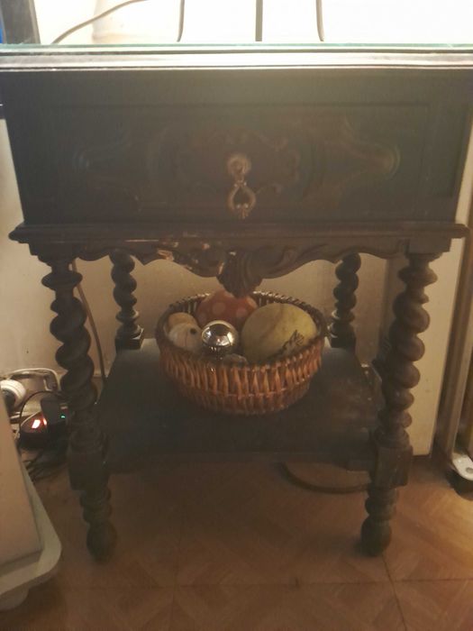 Mesa cabeceira pau preto 50×60x40