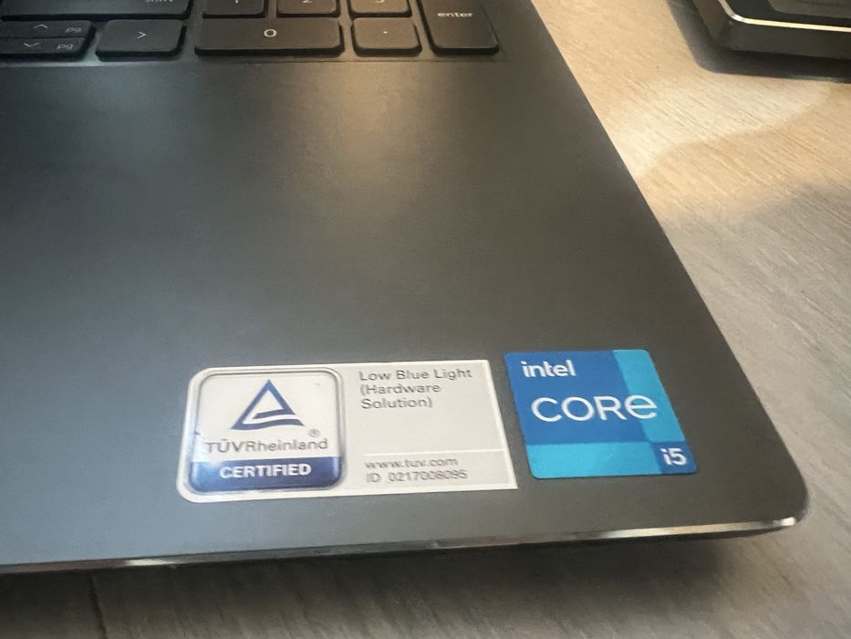 Dell inspiron 16 plus  7610 екран 3К 16 дюймів i5 11400/8/512