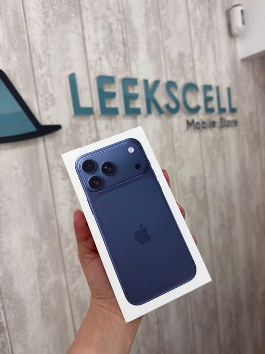 IPHONE 17 PRO MAX - 256GB - AZUL - Novo Selado