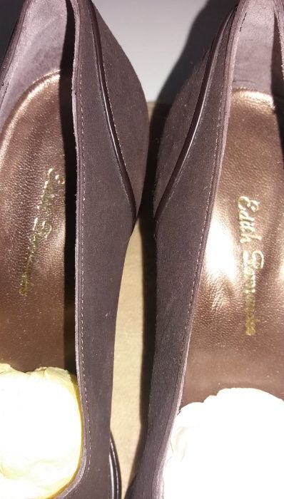 Sapatos de senhora em camurça marca Edith Fernandes nº 39