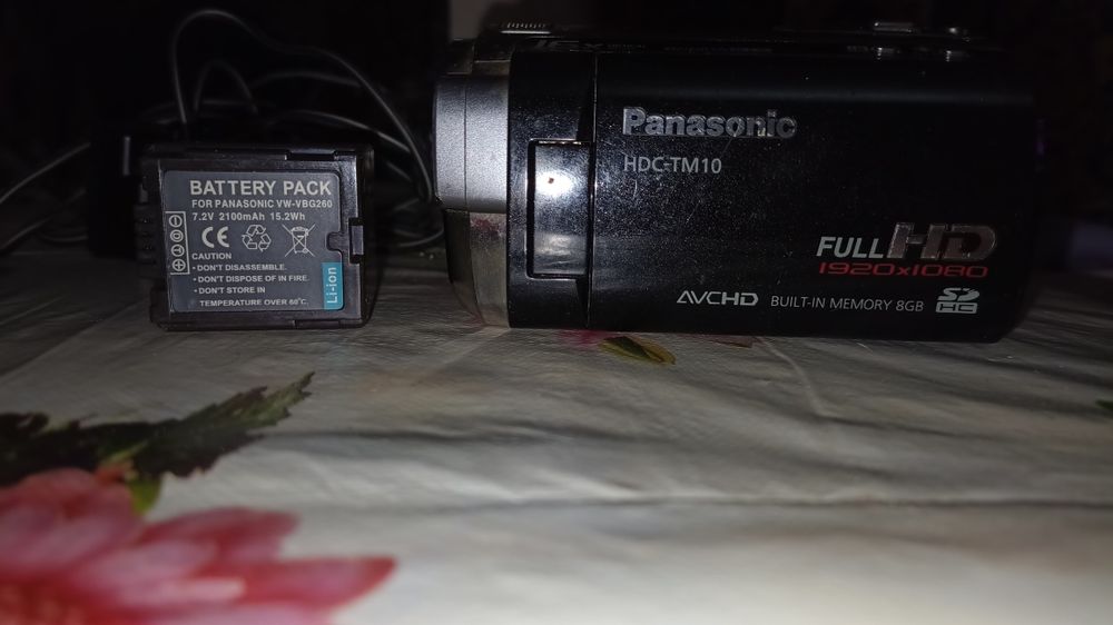 Видеокамера Panasonic TM 10