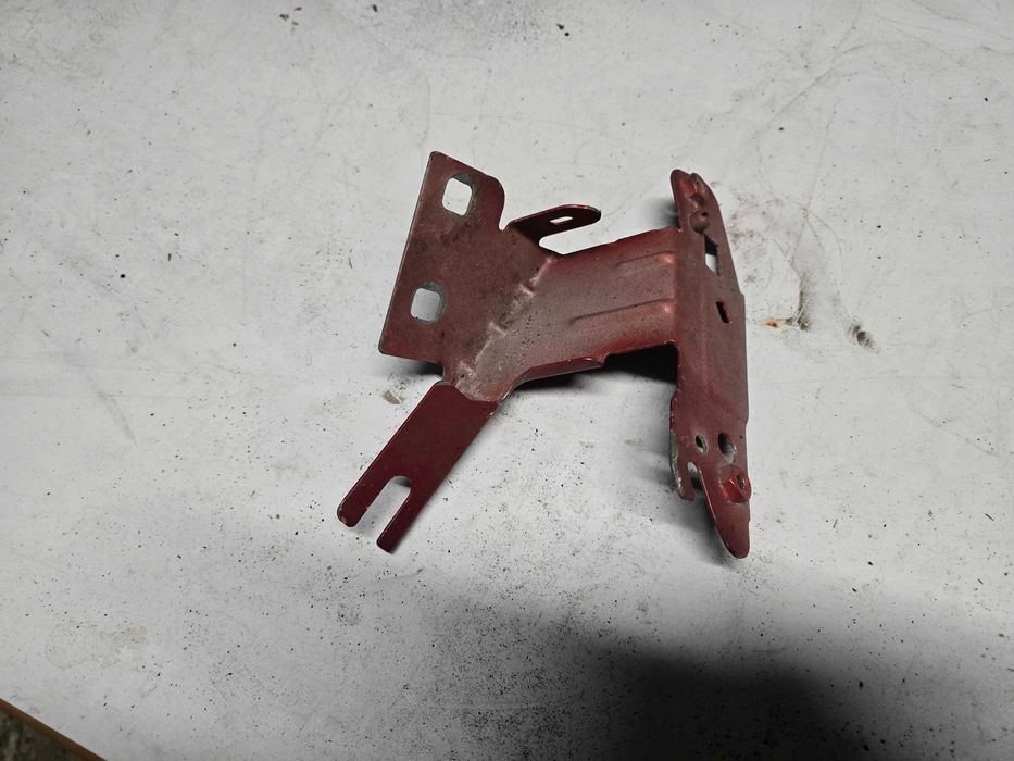 ślizg błotnika przód Peugeot 2008 , 2008 lift