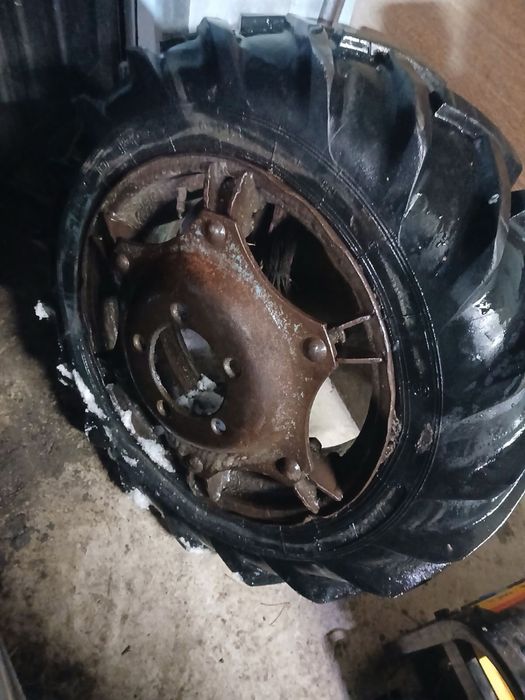 Диски мтз 82, резина 8,3*20