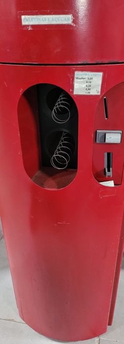 Máquina de café com moedeiro