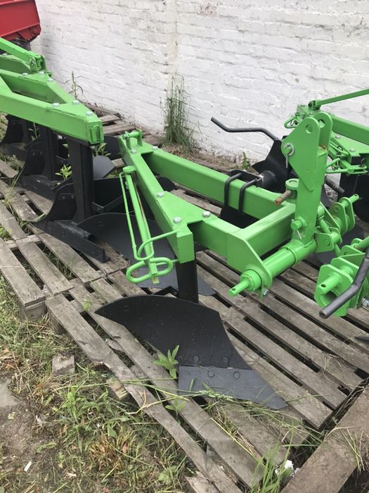 Плуг Bomet Польща