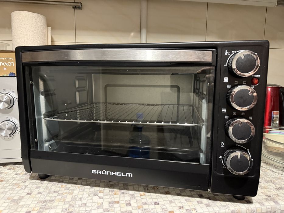 Піч електрична Grunhelm GN352ARC