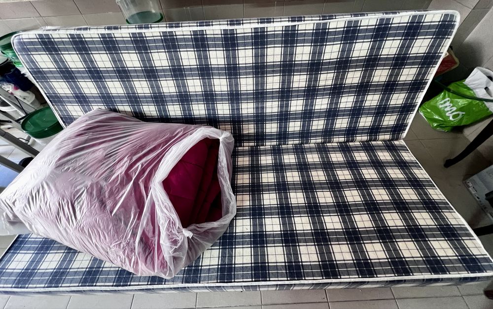 Sofa cama em bom estado