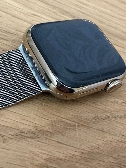 Apple Watch 8 lte gold