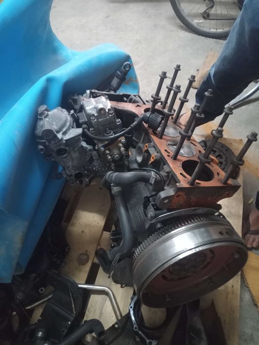 Motor carrinha bmw 318 tds,bomba injetora ,partes inferiores