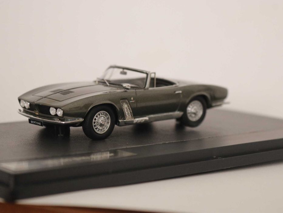 ISO Grifo Spyder.  1963.  1/43 Matrix. Está na minha coleção desde 2023. 100€.   Vendo miniaturas da minha coleção.