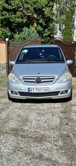 Mercedes-Benz B-Class(180 CDI MT)