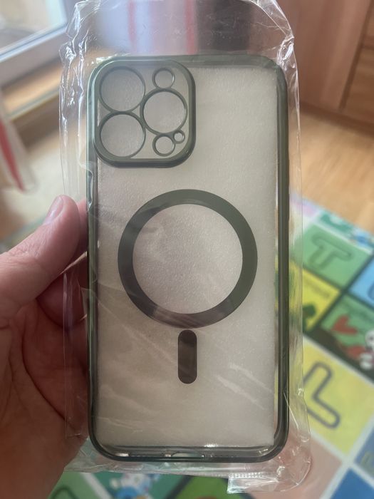 Сім нових чохли (Китай)за всі 200 гривень.Для 13 про макс.