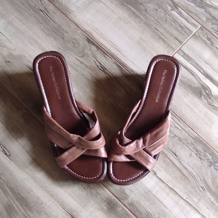 Шльопанці жіночі 39 розмір.