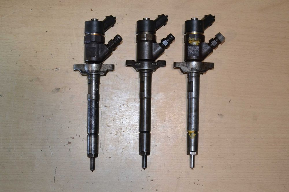 Форсунка Ford Focus Volvo C30 S40 V50 Citroen C4 C5 Xsara Picasso 1.6