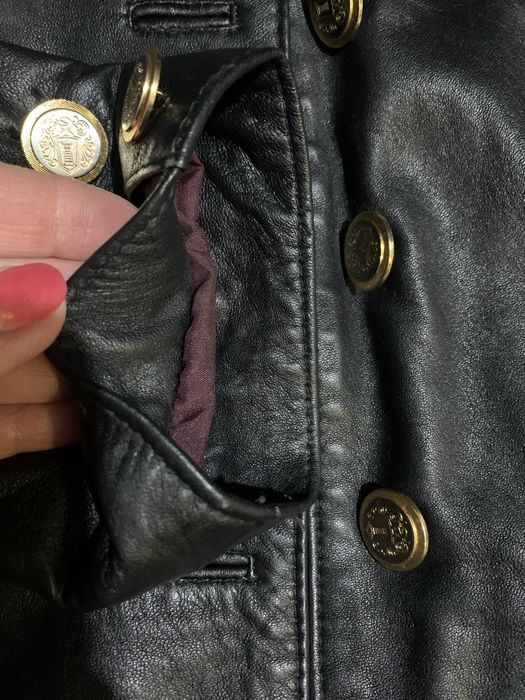 Шкіряний піджачок,в ідеальному стані