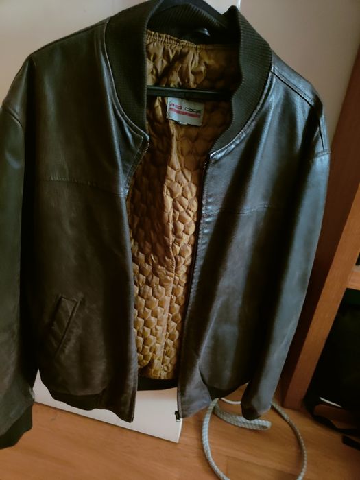 Casaco em pele castanho