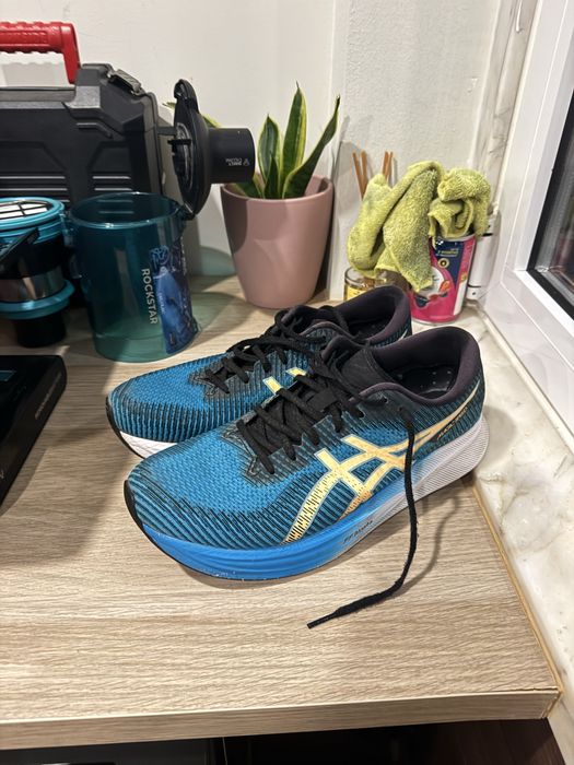 ASICS Magic Speed 2 Size 44.5508392569580431360
