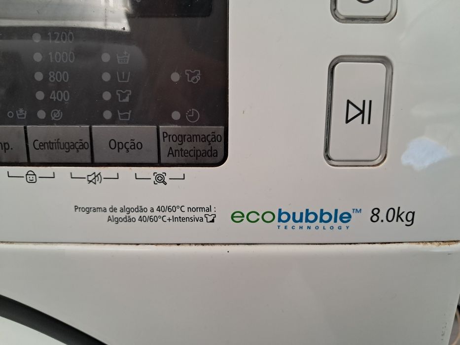 Máquina de lavar roupa Samsung EcoBubble 8kg para reaproveitar