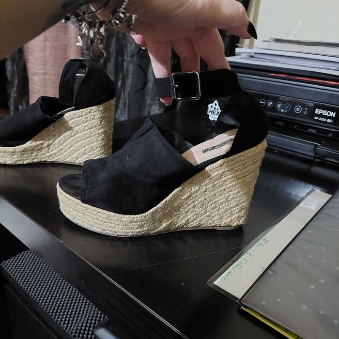 Sandalias salto cunha