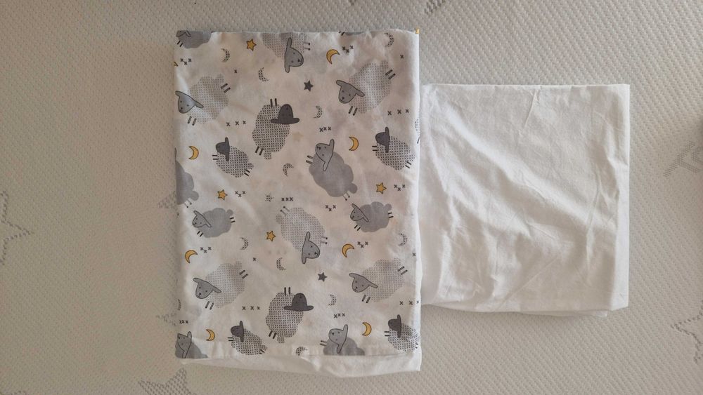 Next to me Chicco + 2 conjuntos de roupa de cama