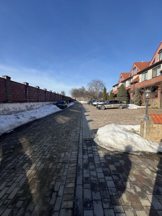 Оренда таунхауса, особняку,  три поверхи. Львів.