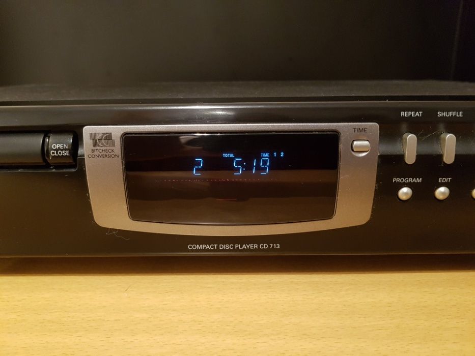 Leitor CD's Philips CD 713