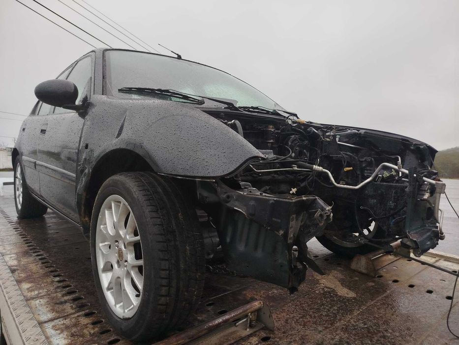 Para peças MG ZR 1.4 105 ano 2003