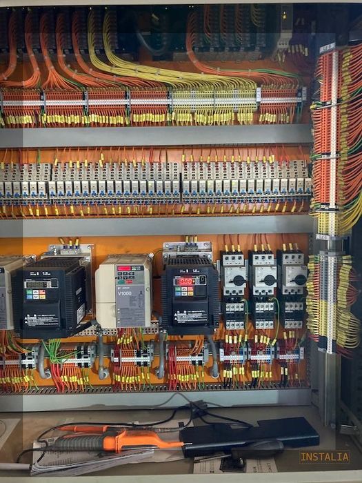 INSTALIA_Instalacje elektryczne_montaż