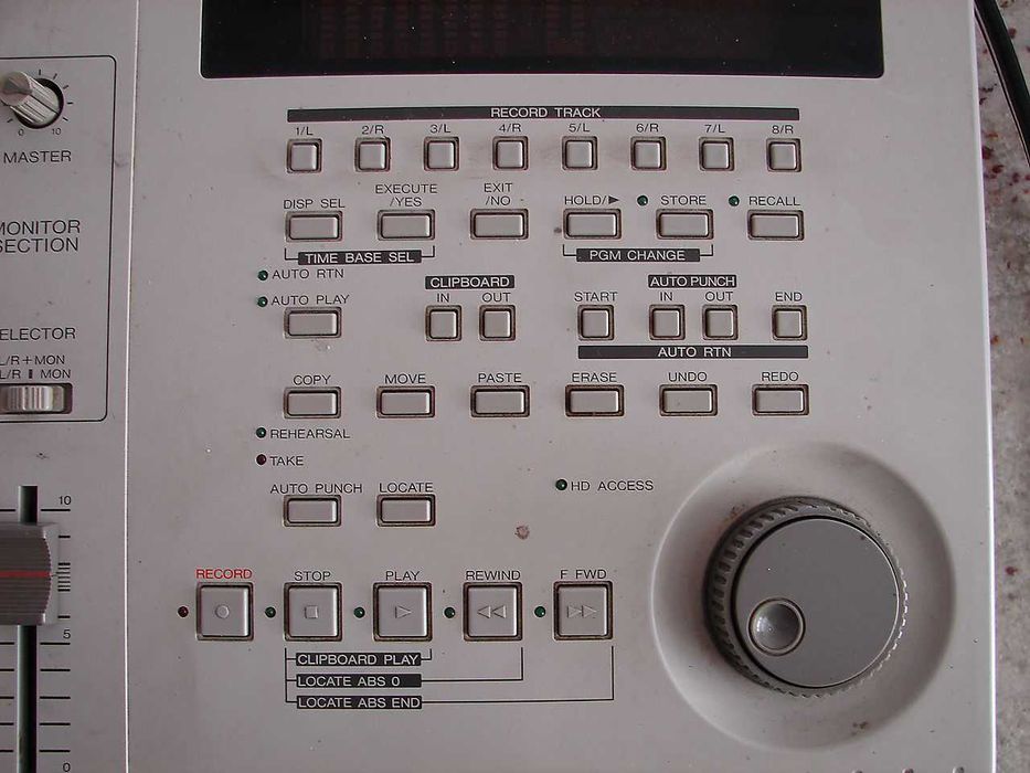 Mesa de Som Digital Fostex DMT 8 VL