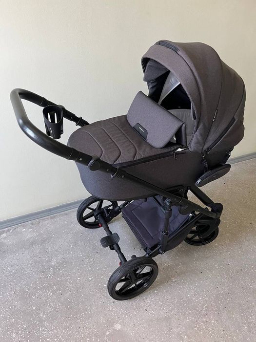 Колиска в ідеальному стані