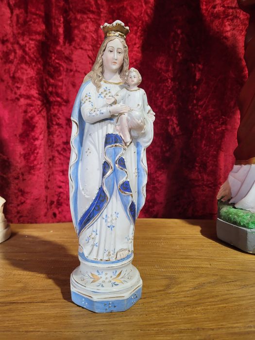 Biskwit Maryja Królowa stara figurka Matki Bożej