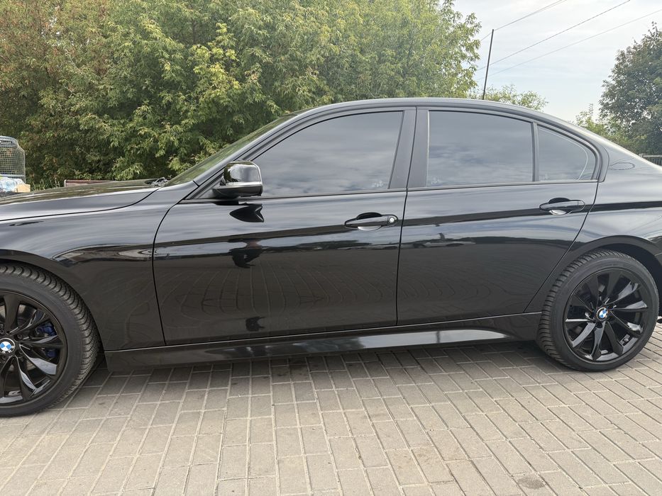 BMW 3 Series 2017 VIN WBA8A3C52JA067393 фото оголошення 10 з 24
