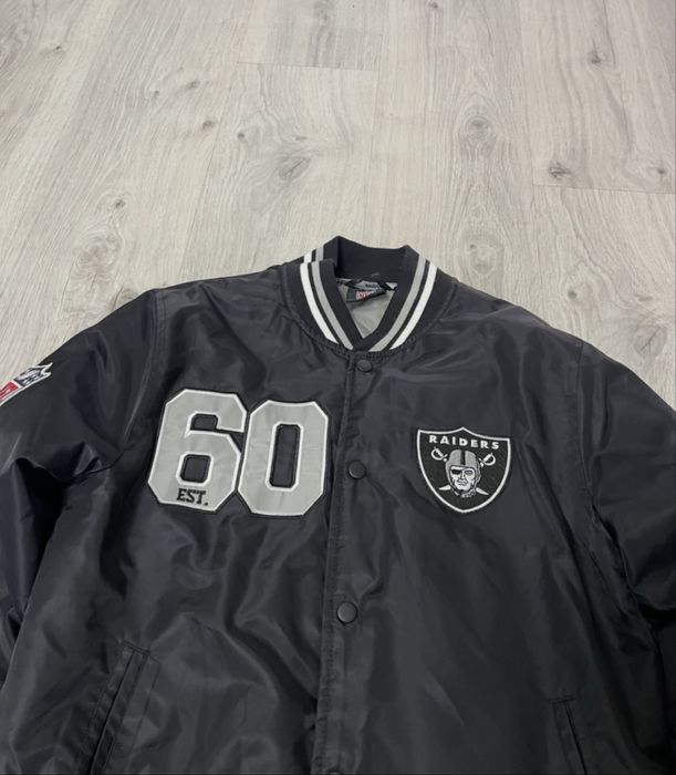 бомбер Raiders.