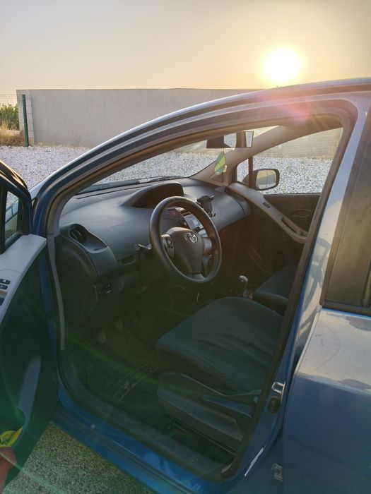 Toyota Yaris 1.0 Gasolina 2008 – Muito Bom Estado foto 2