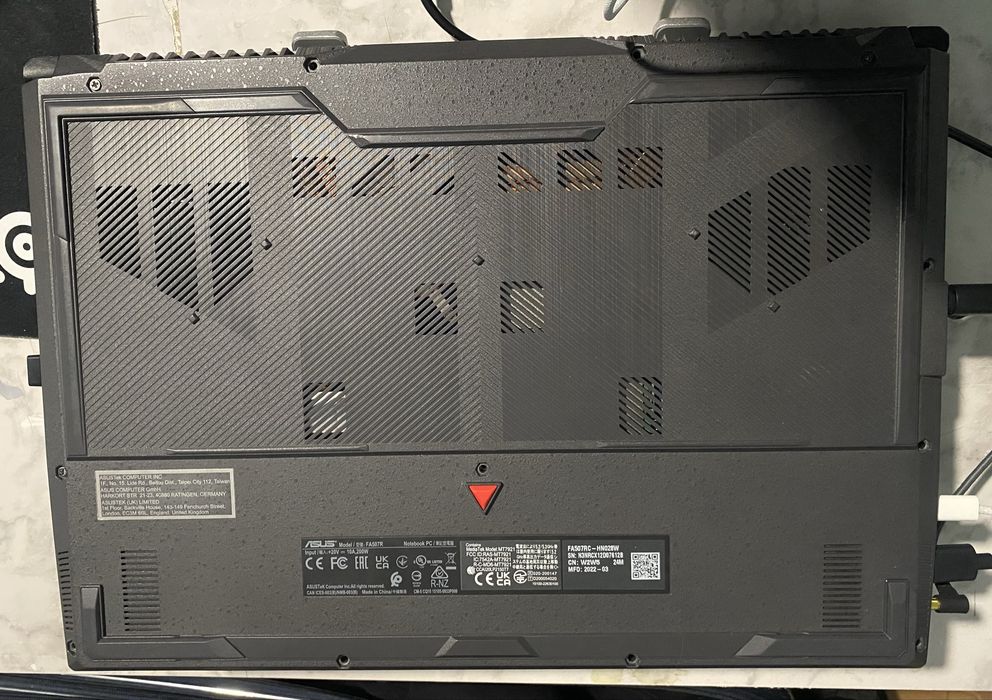 Asus TUF GAMING A15 FA507 - Ryzen 7 6800H / RTX3050 / 16GB RAM