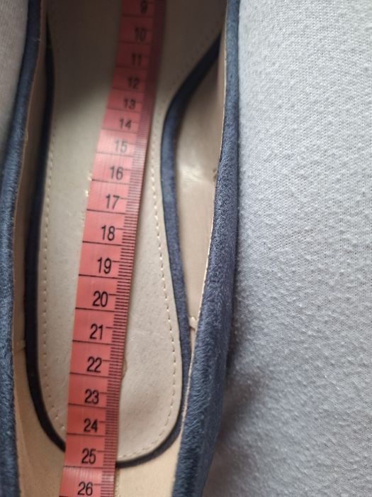 Buty damskie na słupku