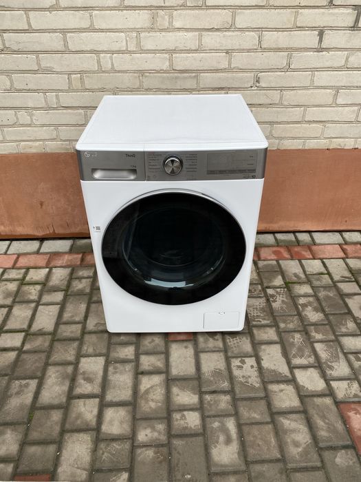 Пральна машина LG 12 кг завантаження