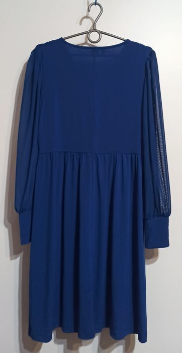 Wizytowa sukienka kolor kobaltowy
