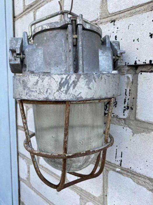 Светильник промышленный взрывозащищённый, влагозащищенный IP54