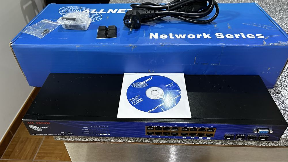 Switch Allnet 4804W.  16 Ports498691103209574400