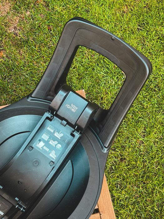 Fotelik Britax romer baby safe 3 I-size z bazą isofix