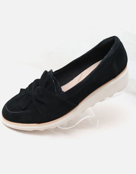 замшеві лофери Clarks Collection (модель Sharon Dasher) .