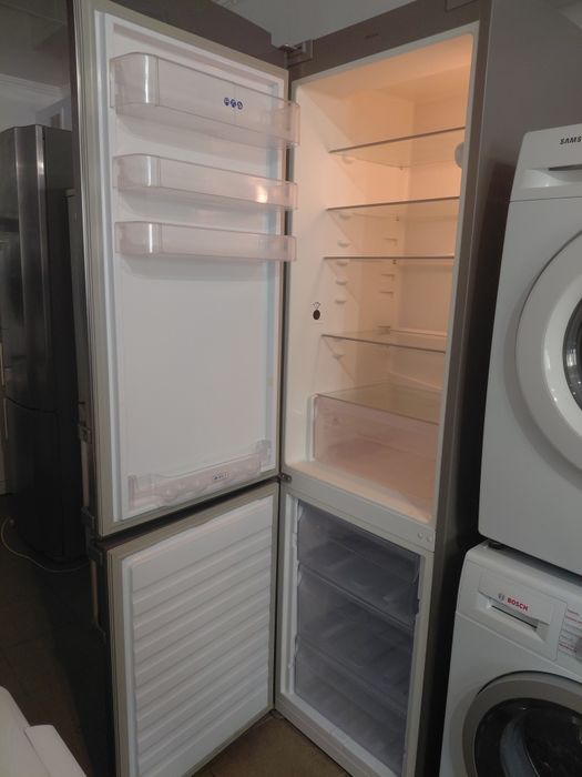 Холодильник Whirlpool