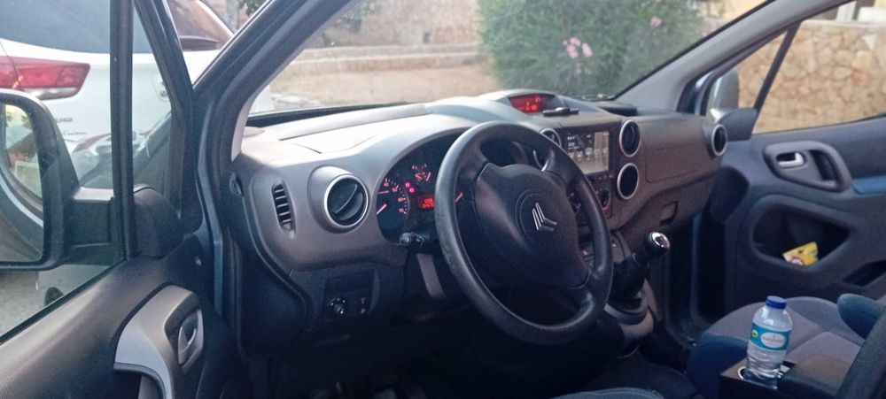 Citroen Berlingo Multispace muito bonita